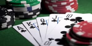 Nguồn gốc và các biến thể poker phổ biến